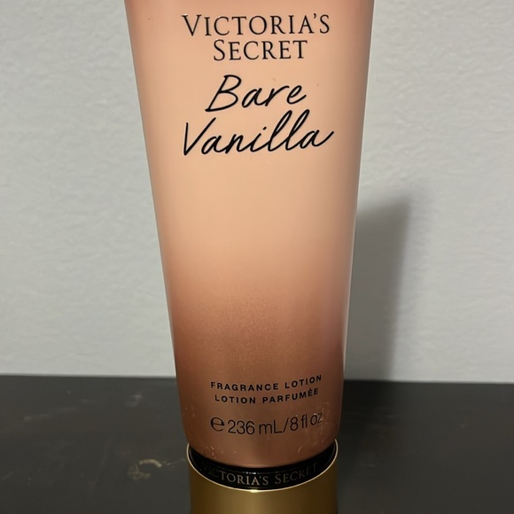 NEW Victoria’s Secret Bare Vanilla Candle Set - Picture 2 of 6
